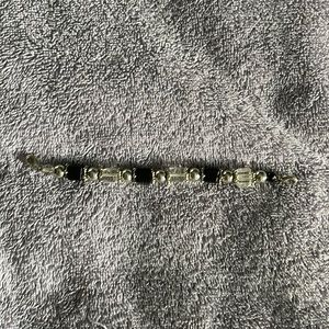 6? Inch clasp bracelet black silver and clear with stretch